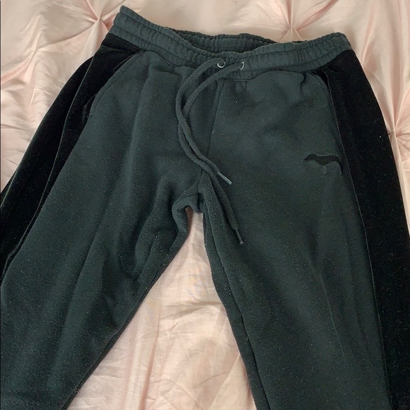 I’m selling this because I don’t wear it anymore . - Picture 4 of 5